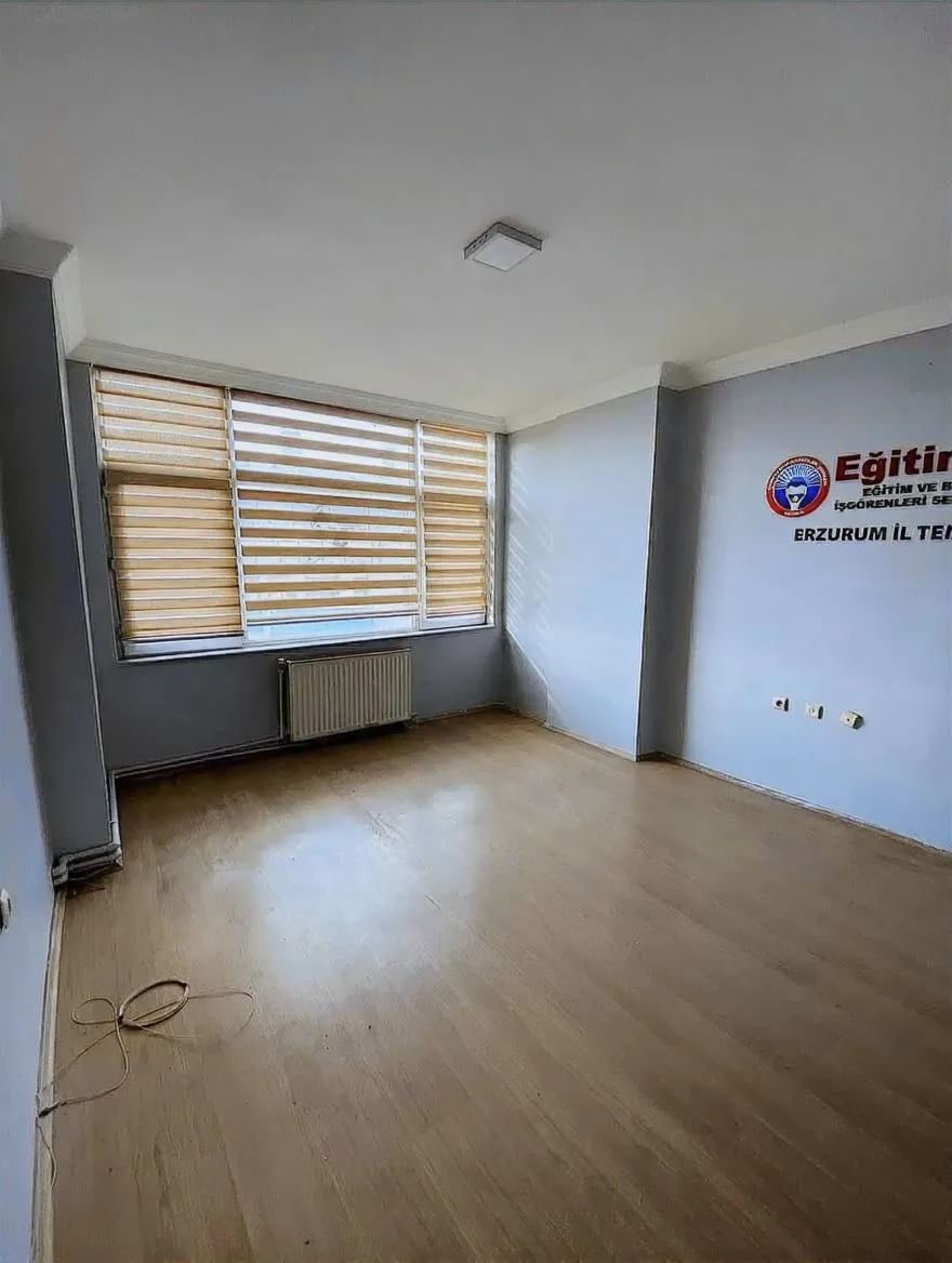 ERZURUM KİRALIK OFİS 100M² YAKUTIYE ARA KAT - 1