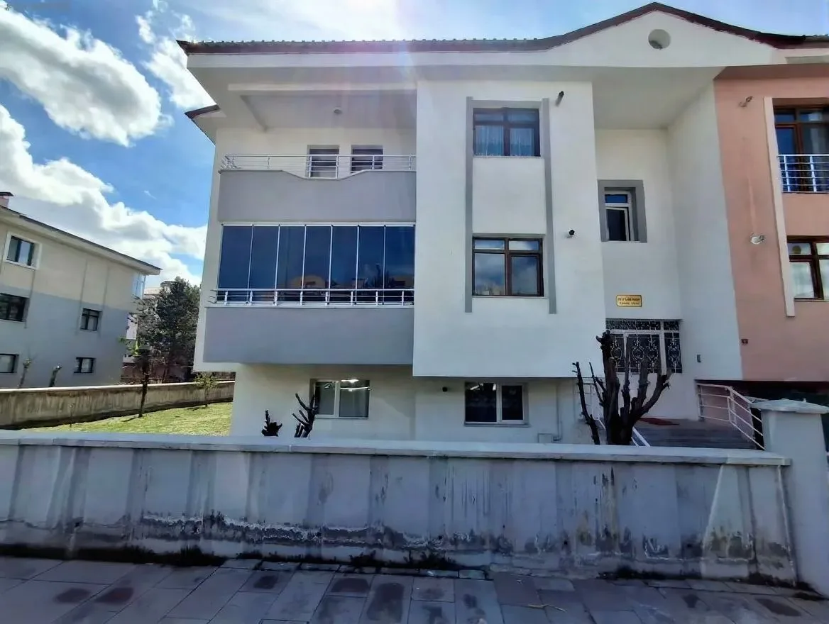 ERZURUM AZIZIYE SATILIK 3+1 DAİRE ★ 175M²